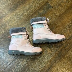 UGG Kids Pink Lace-Up Boots with Gray Lining
